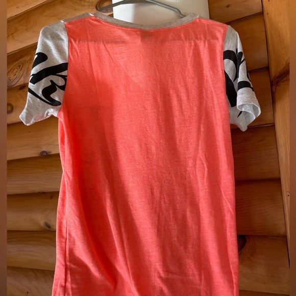 Victoria Secret “PINK” Women’s t-shirt Medium coral - Picture 5 of 7